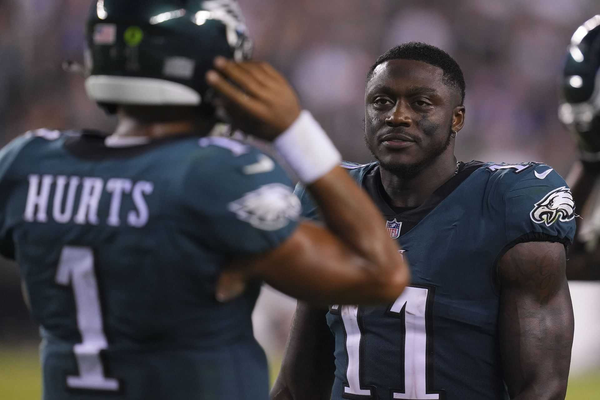 “Things have changed” – Eagles DE points out beef between Jalen Hurts and A.J. Brown amid winning streak