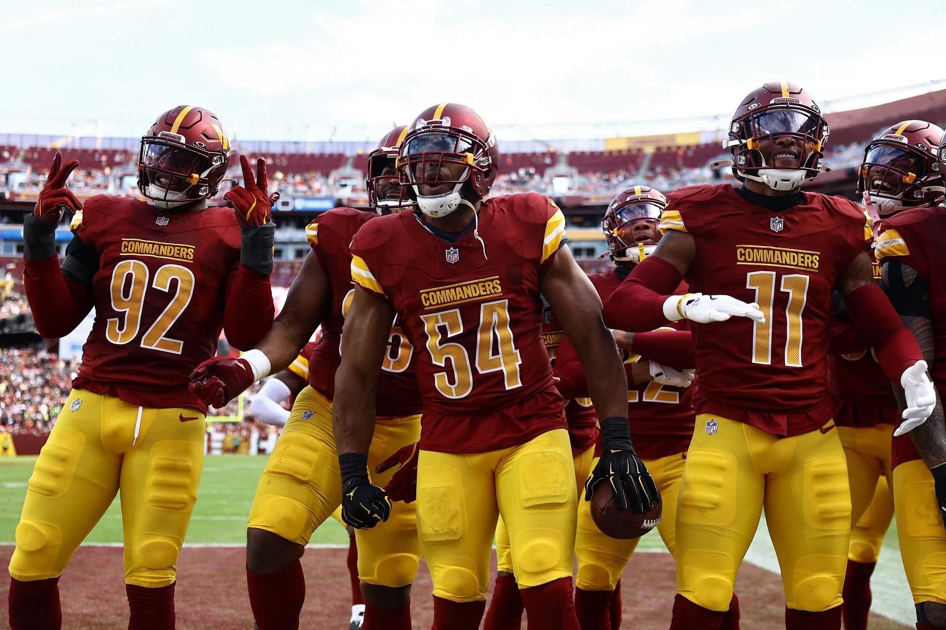 Week 15 Fantasy Football Defense Rankings and Streamers feat. Baltimore Ravens, Washington Commanders, and more -Picture1