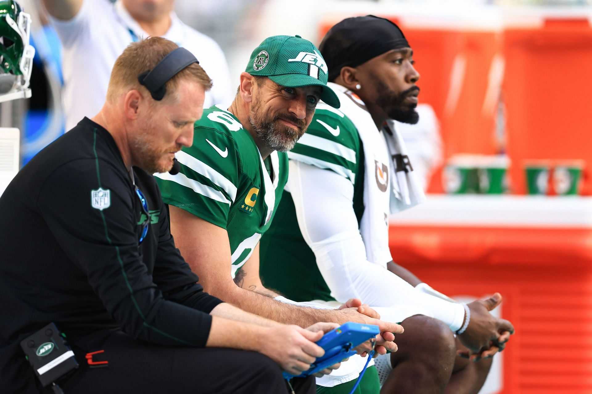 Aaron Rodgers makes feelings known on Texans LB Azeez Al-Shaair’s illegal hit on Trevor Lawrence