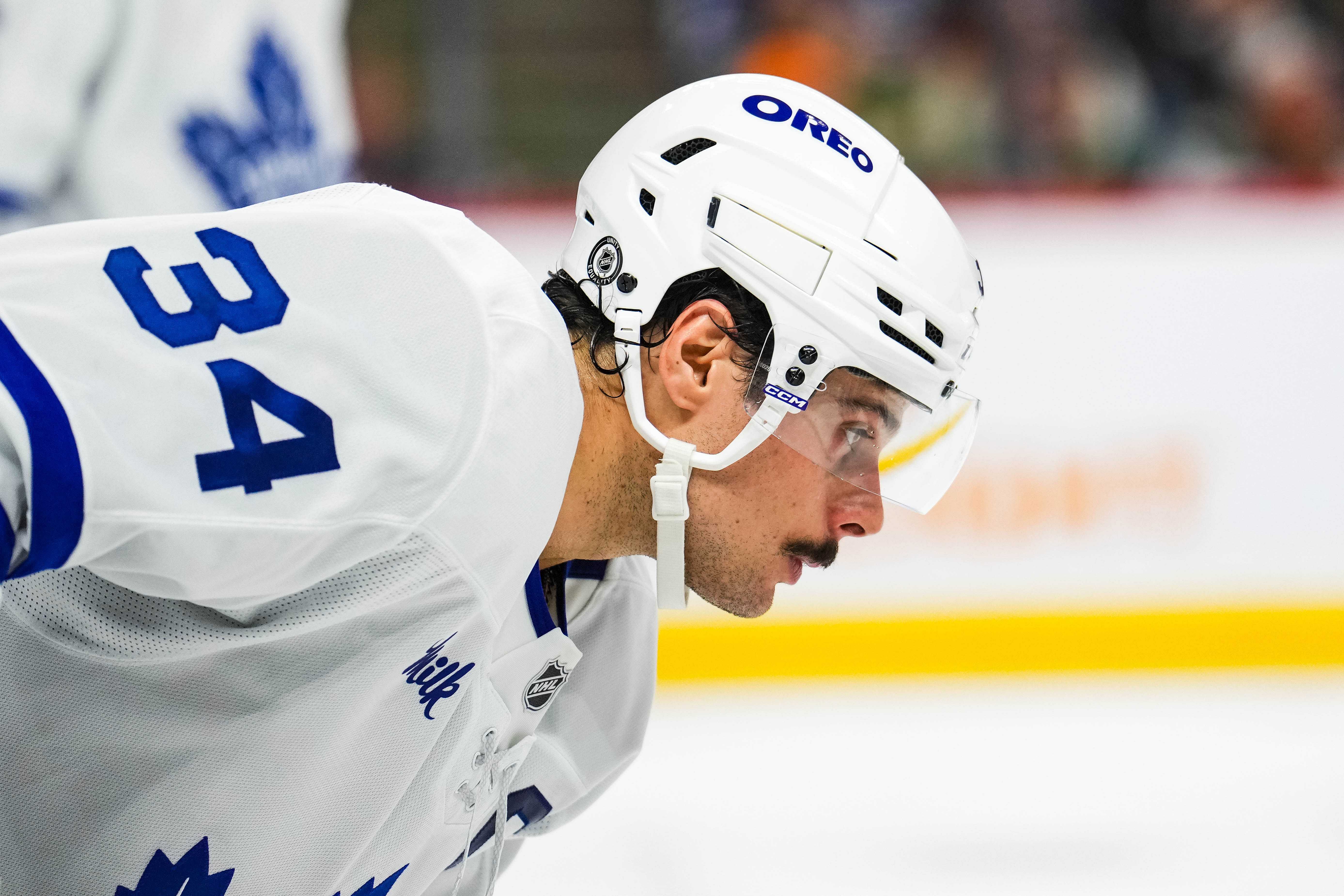 “3 games away from LTIR”: NHL analyst speculates ‘big moves’ from Maple Leafs as Auston Matthews travels to Germany for treatment