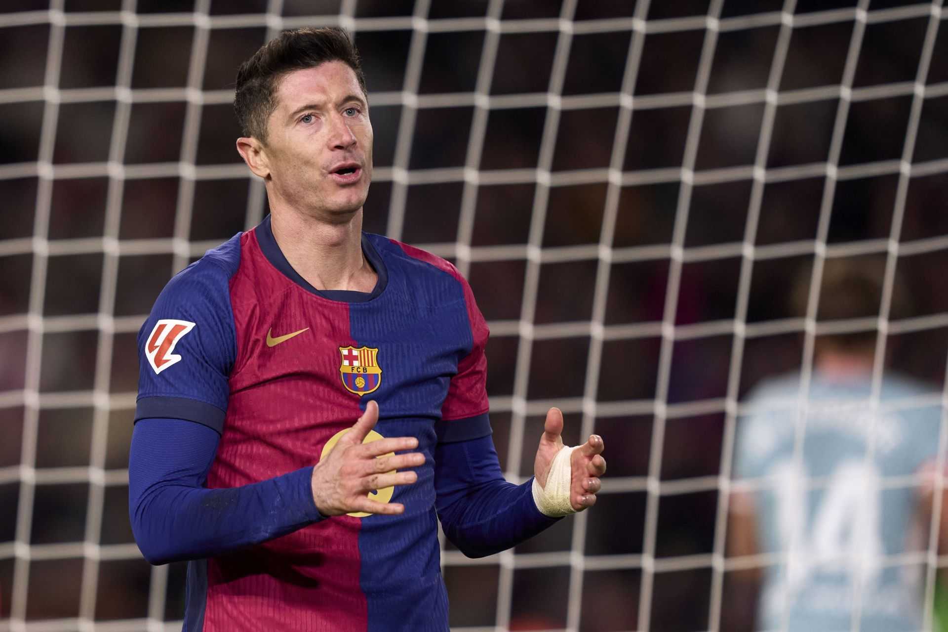 Robert Lewandowski confronted by 20-year-old Barcelona star over lack of intensity on the pitch against Atletico Madrid: Reports