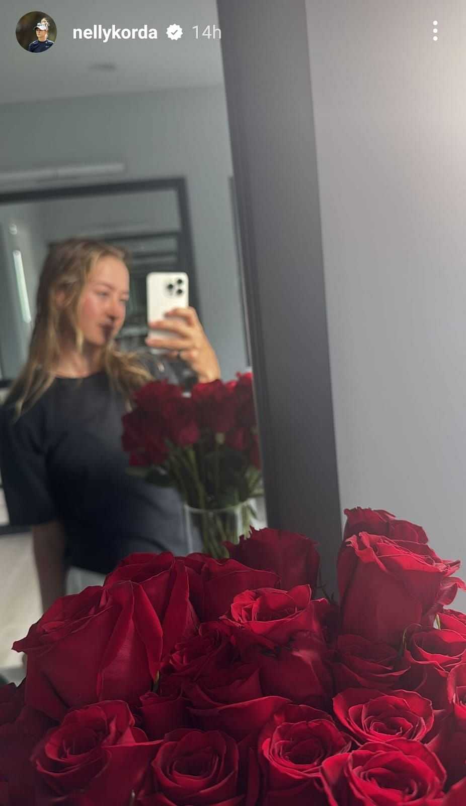 LPGA Player of the Year Nelly Korda posts blurred mirror selfie with roses on IG-Picture2